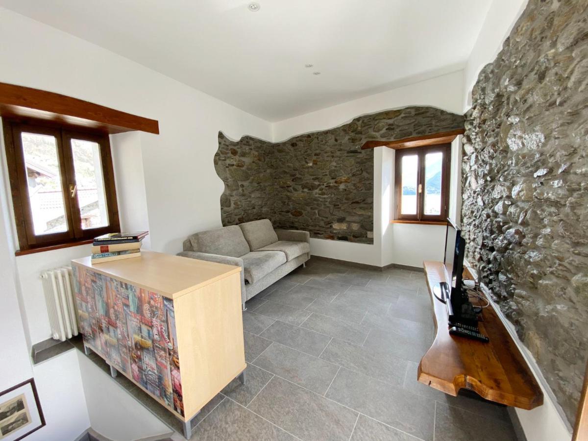 Independent Stone House With Lake View Musso Eksteriør billede